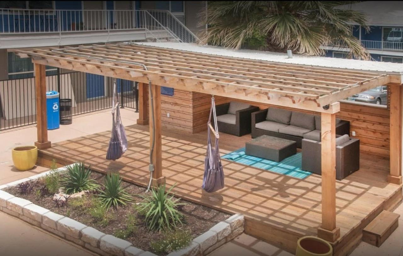 אוסטין Efficiency 2Br King Bed Suites Next To Downtown מראה חיצוני תמונה