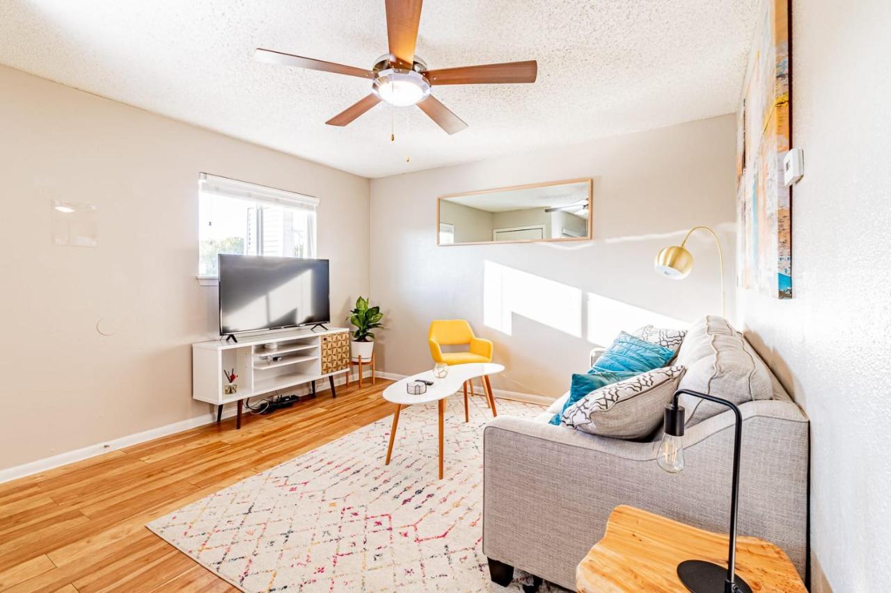 אוסטין Efficiency 2Br King Bed Suites Next To Downtown מראה חיצוני תמונה